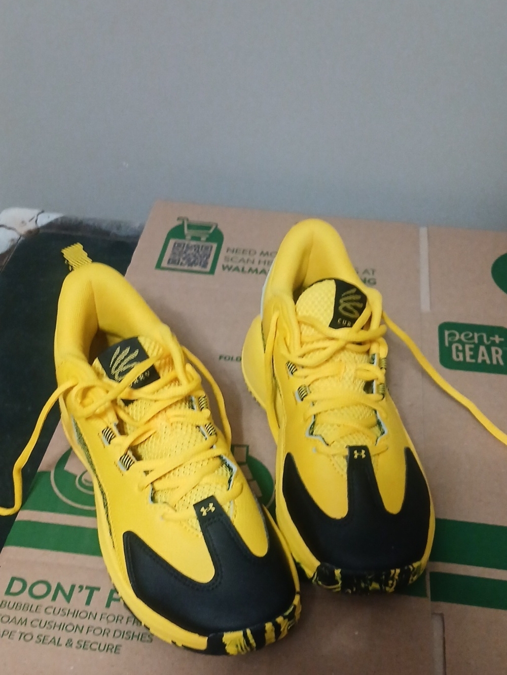Under Armour Kids CURRY Yellow and Black Athletic Sneakers